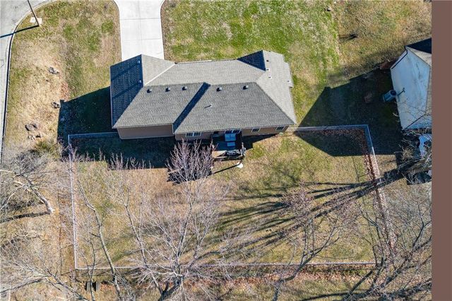 8510 Kansas Street, De Soto, KS 66018