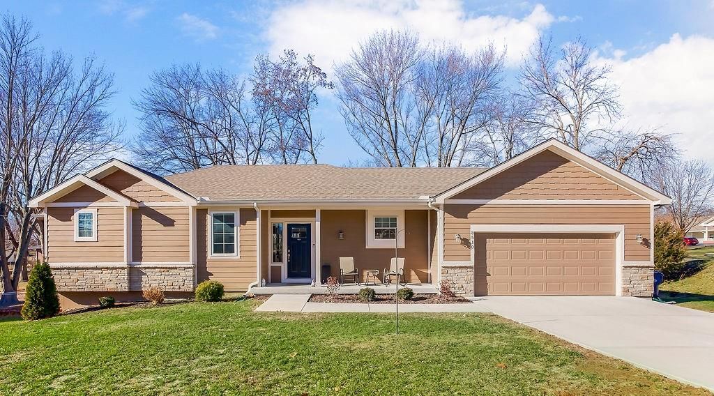 8510 Kansas Street, De Soto, KS 66018