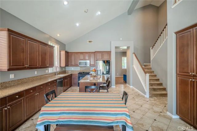 1895 Silver Drop Ln, Hemet, CA 92545