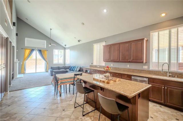 1895 Silver Drop Ln, Hemet, CA 92545