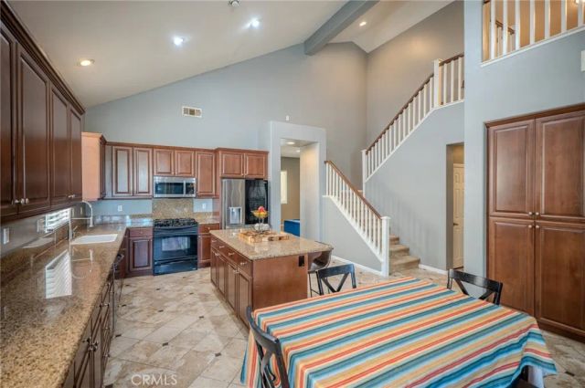1895 Silver Drop Ln, Hemet, CA 92545
