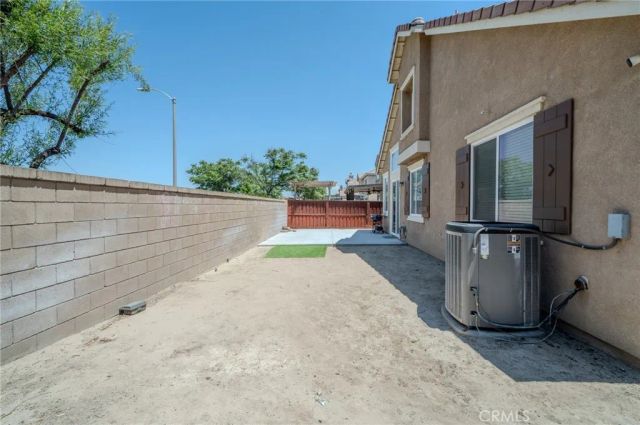 1895 Silver Drop Ln, Hemet, CA 92545