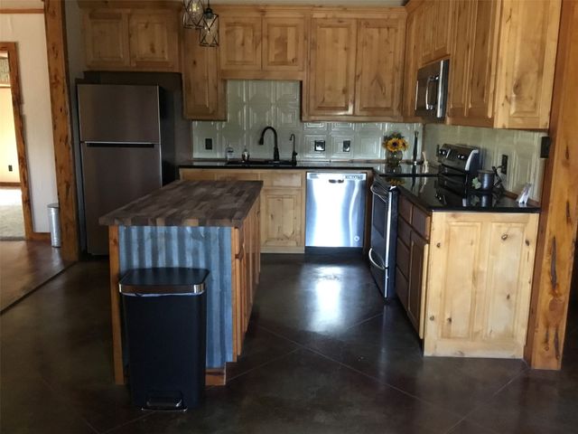 3305 Bounty Drive, Granbury, TX 76035