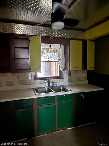 140 E Johnson Street, Clio, MI 48420