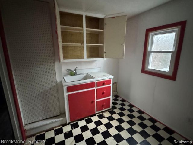 140 E Johnson Street, Clio, MI 48420