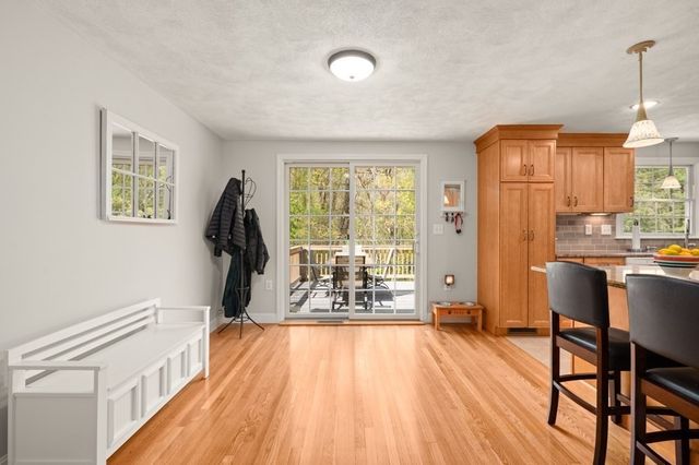 26 Hillview Rd, North Reading, MA 01864