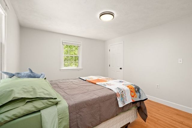 26 Hillview Rd, North Reading, MA 01864