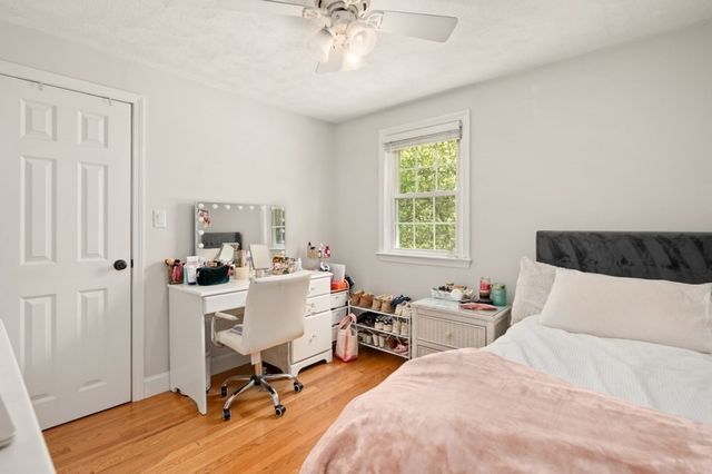 26 Hillview Rd, North Reading, MA 01864