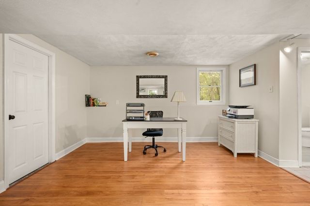 26 Hillview Rd, North Reading, MA 01864