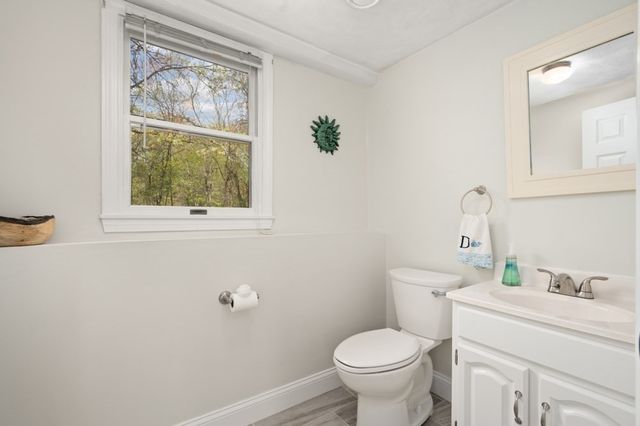 26 Hillview Rd, North Reading, MA 01864