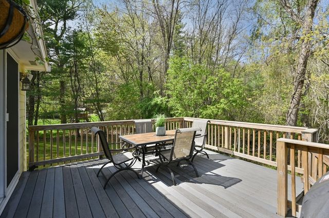 26 Hillview Rd, North Reading, MA 01864