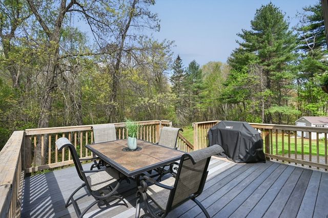 26 Hillview Rd, North Reading, MA 01864