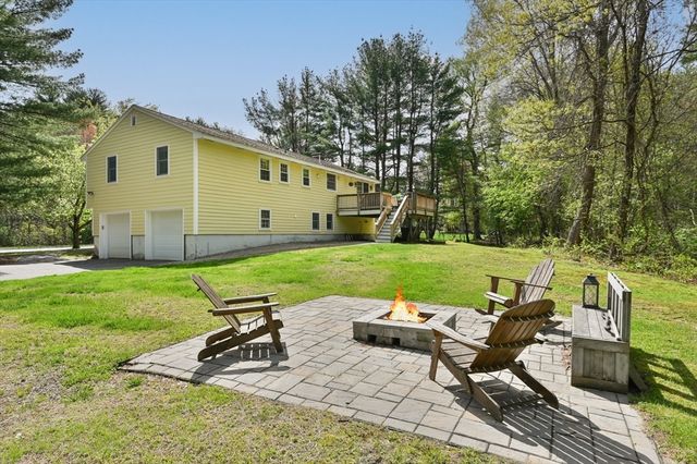 26 Hillview Rd, North Reading, MA 01864