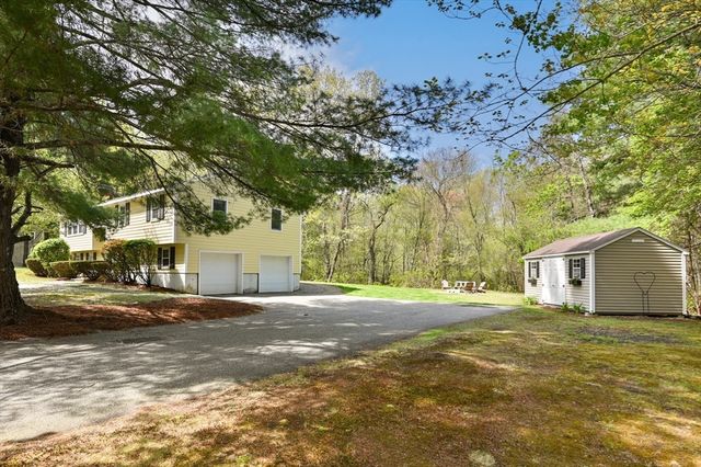 26 Hillview Rd, North Reading, MA 01864