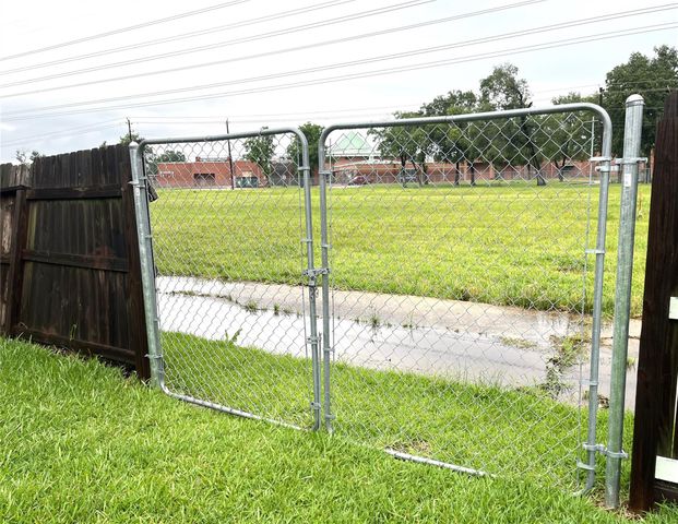 14443 Edenglen Drive, Houston, TX 77049