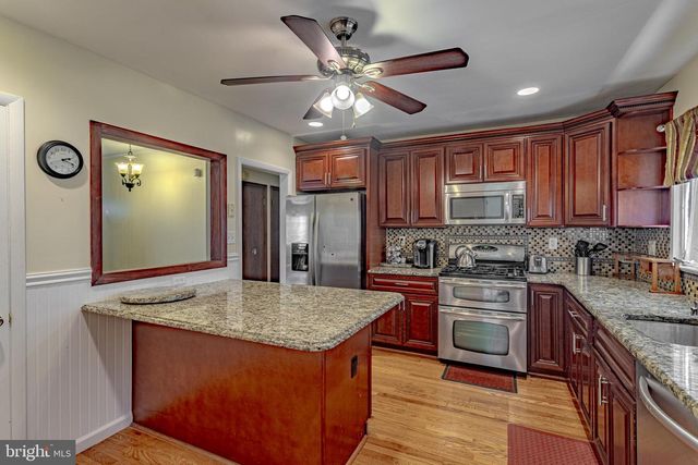 7 WHITE BEECH CT, Ewing, NJ 08618