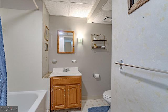 7 WHITE BEECH CT, Ewing, NJ 08618