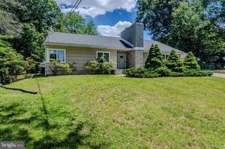 7 WHITE BEECH CT, Ewing, NJ 08618