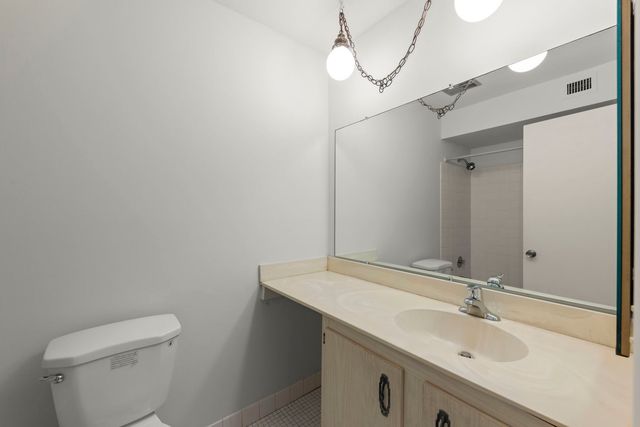 700 Wellington Avenue 110, Elk Grove Village, IL 60007