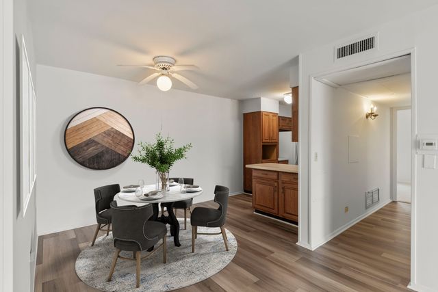 700 Wellington Avenue 110, Elk Grove Village, IL 60007