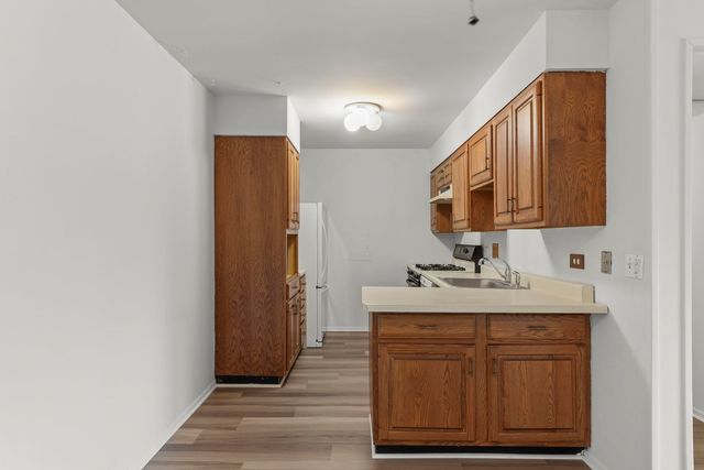 700 Wellington Avenue 110, Elk Grove Village, IL 60007