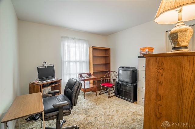 1182 Park Forest Drive, Vandalia, OH 45377