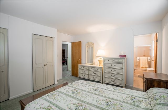 1182 Park Forest Drive, Vandalia, OH 45377