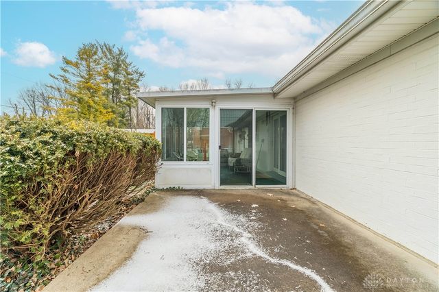 1182 Park Forest Drive, Vandalia, OH 45377