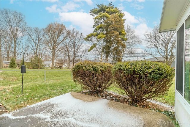 1182 Park Forest Drive, Vandalia, OH 45377