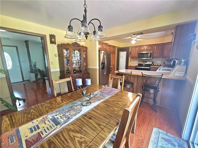 8394 Four Seasons Trail, Poland, OH 44514