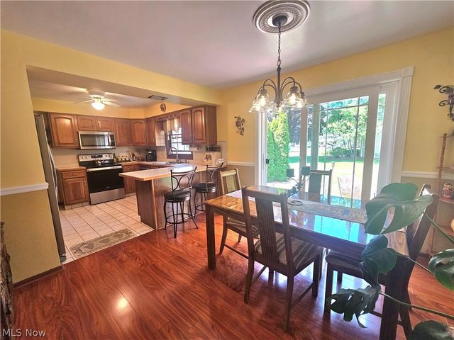 8394 Four Seasons Trail, Poland, OH 44514