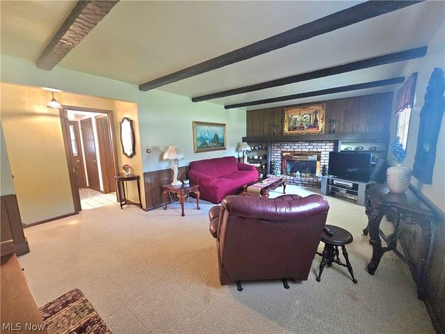 8394 Four Seasons Trail, Poland, OH 44514