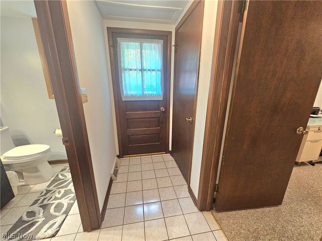 8394 Four Seasons Trail, Poland, OH 44514