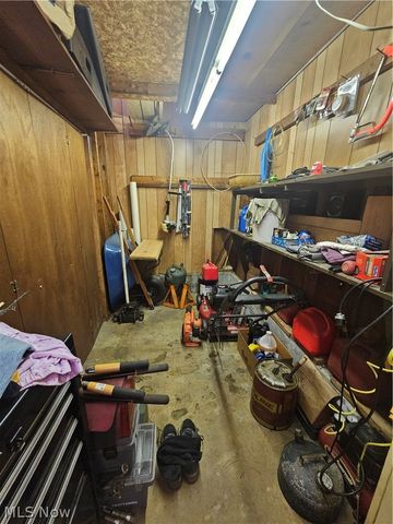 8394 Four Seasons Trail, Poland, OH 44514
