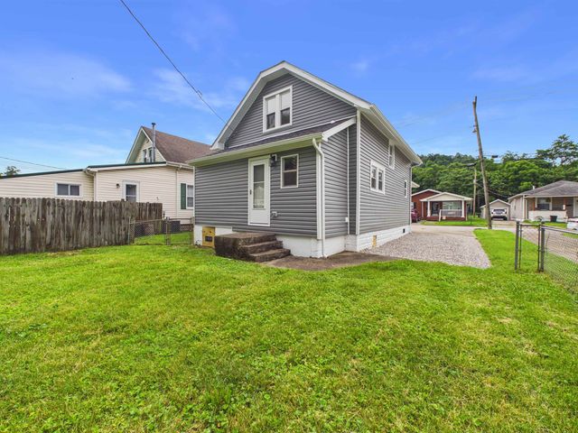4320 Hughes Street, Huntington, WV 25704
