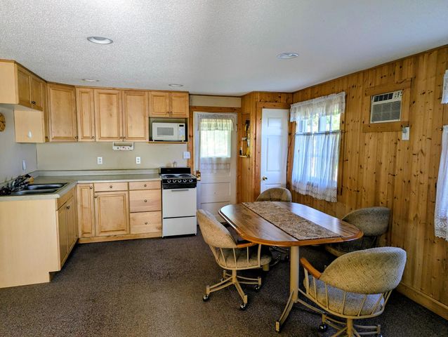 13800 Linden Tree Road, Grasston, MN 55030