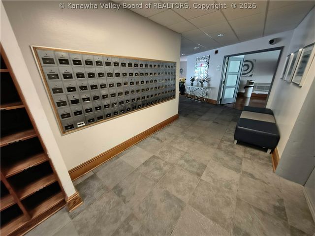 1800 Roundhill Road 304, Charleston, WV 25314