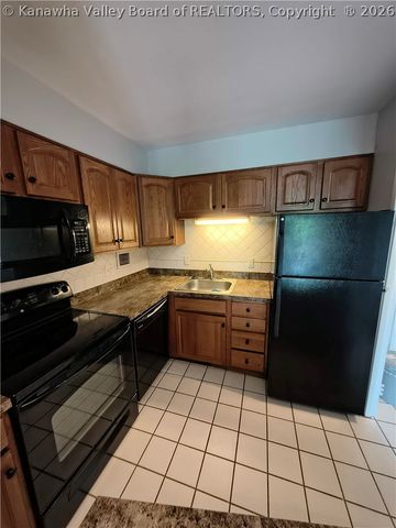 1800 Roundhill Road 304, Charleston, WV 25314
