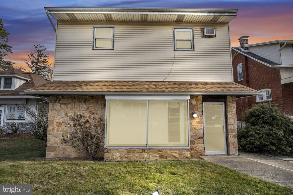 137 S 32ND ST, Camp Hill, PA 17011