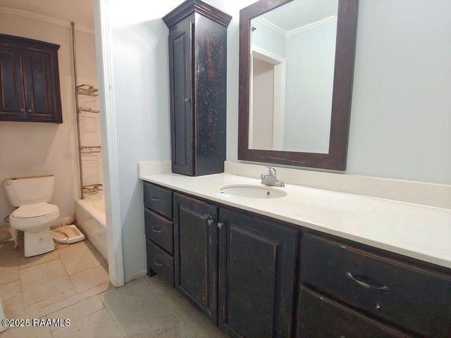 111 Weeks Drive, Youngsville, LA 70592