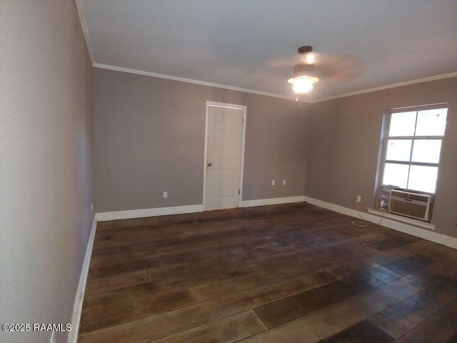 111 Weeks Drive, Youngsville, LA 70592