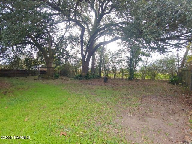 111 Weeks Drive, Youngsville, LA 70592