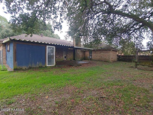 111 Weeks Drive, Youngsville, LA 70592