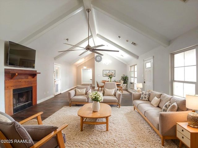 111 Weeks Drive, Youngsville, LA 70592