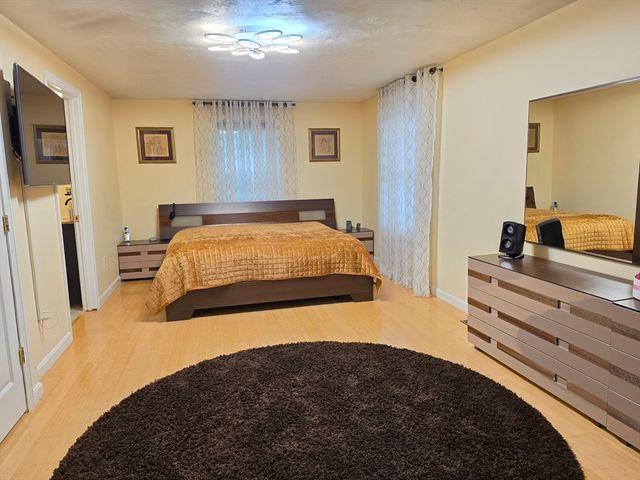 84 W Union St, Ashland, MA 01721