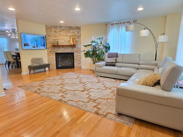 84 W Union St, Ashland, MA 01721