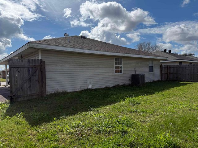 345 Robyn Street, Gray, LA 70359