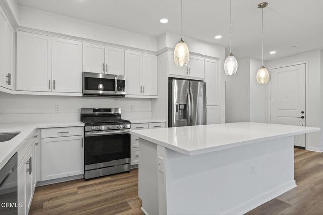 611 Winchester Drive, Oxnard, CA 93036