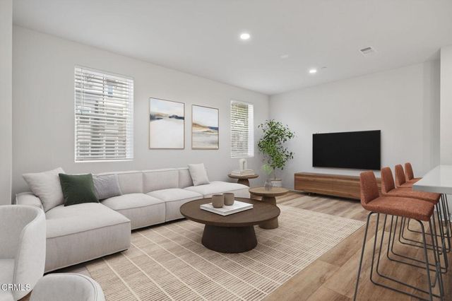 611 Winchester Drive, Oxnard, CA 93036