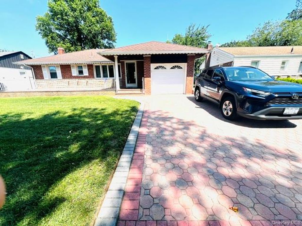 819 Dean Drive, Baldwin, NY 11510 — exterior
